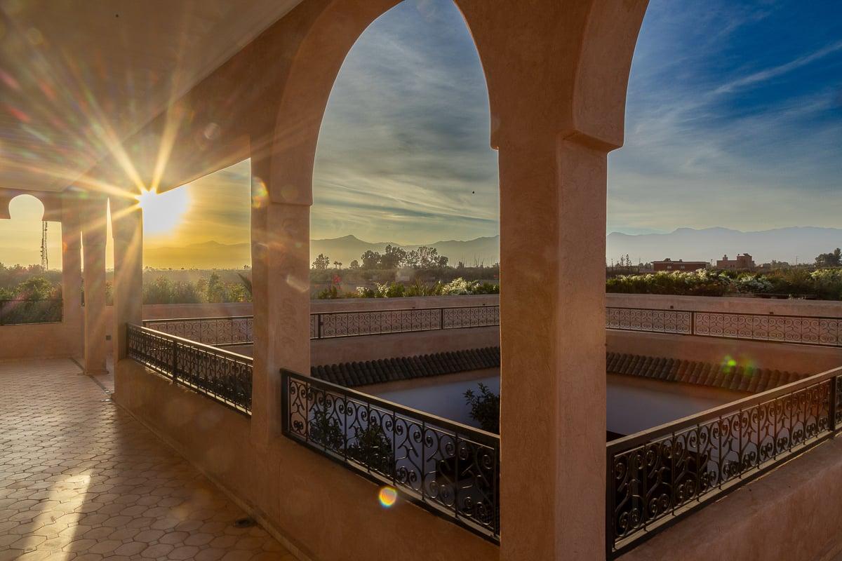 Villa Yemna riad courtyard with Moroccan arches