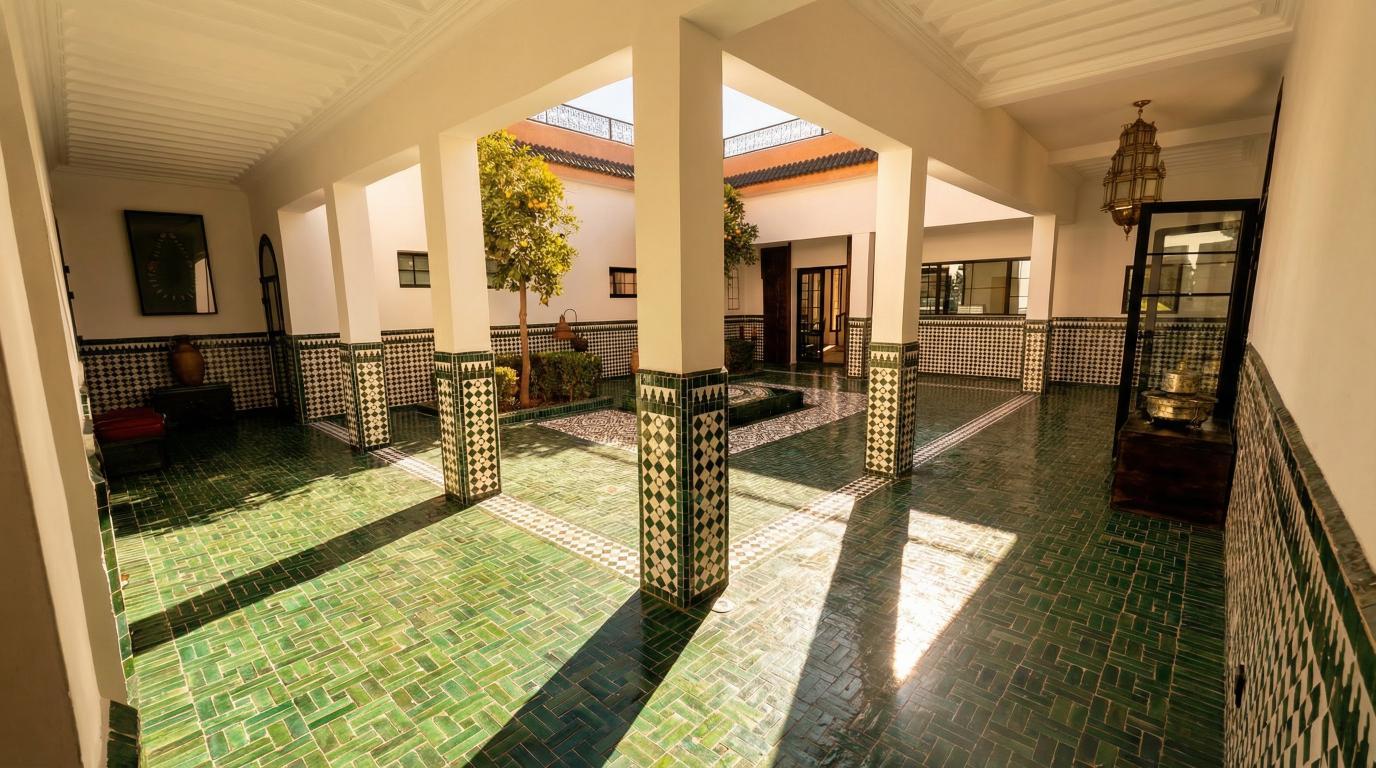 Villa Yemna riad courtyard with Moroccan arches